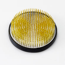 Laden Sie das Bild in den Galerie-Viewer, Ikebana Kenzan Japanese Flower Holder, Big Size, Round (3.5 in) (Brass)