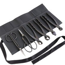 將圖片載入圖庫檢視器 6 pcs scissors and cutters displayed on roll case