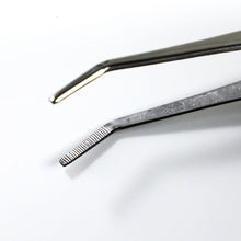 Laden Sie das Bild in den Galerie-Viewer, Bonsai Curved Tip Tweezer with Spatula 8-1/4"(210mm) - Wazakura Japan