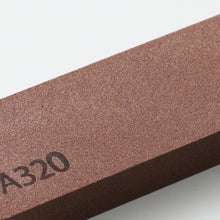 Laden Sie das Bild in den Galerie-Viewer, #320 Sharpening Oilstone close up on the stone