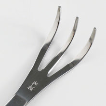 Laden Sie das Bild in den Galerie-Viewer, Bonsai Curved Tip Tweezer with Rake 8.6"(220mm) - Wazakura Japan