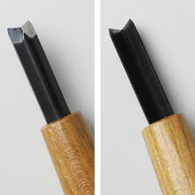 Laden Sie das Bild in den Galerie-Viewer, V-Parting Triangle Carving Chisel - Wazakura Japan