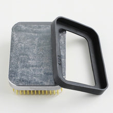 將圖片載入圖庫檢視器 Rectangular Brass Ikebana Kenzan 3.2 x 2.2" (83x58mm) - Wazakura Japan