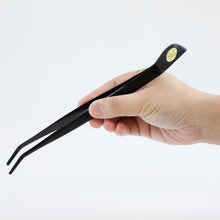 Laden Sie das Bild in den Galerie-Viewer, Black Coated Bonsai Curved Tip Tweezer with Spatula 8.6"(220mm) - Wazakura Japan