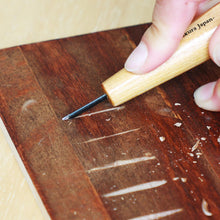 Laden Sie das Bild in den Galerie-Viewer, V-Parting Triangle Carving Chisel - Wazakura Japan