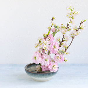 [ Minoyaki Series ] Small Ikebana Vase Round 5"(128mm) White and Blue