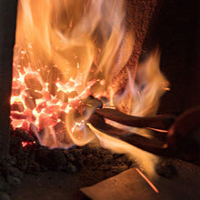 Laden Sie das Bild in den Galerie-Viewer, Spear Shaped Bonsai Chisel 7.2" (185 mm) - Wazakura Japan