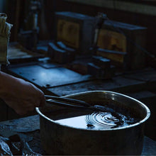 Laden Sie das Bild in den Galerie-Viewer, Spear Shaped Bonsai Chisel 7.2" (185 mm) - Wazakura Japan