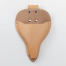 Laden Sie das Bild in den Galerie-Viewer, leather hoslter for gardening scissors in Beige Colour