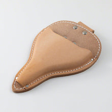 Laden Sie das Bild in den Galerie-Viewer, Beige Leather Holster on a white background