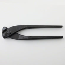 Laden Sie das Bild in den Galerie-Viewer, Hand Forged Kuikiri End-Cutting Nipper Pliers 8.25"(210mm) - Wazakura Japan
