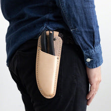 Laden Sie das Bild in den Galerie-Viewer, Leather Holster with Belt Loop for Pruning Shears 8-1/4"(210mm) - Wazakura Japan