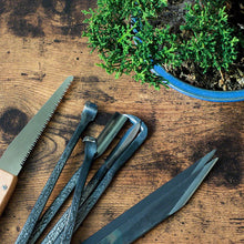 Laden Sie das Bild in den Galerie-Viewer, Bonsai Folding Saw - Wazakura Japan