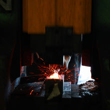 Laden Sie das Bild in den Galerie-Viewer, Yasugi Steel Twig Bonsai Scissors 8-1/4"(210mm) - Wazakura Japan