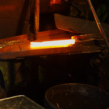 Laden Sie das Bild in den Galerie-Viewer, Yasugi Steel Twig Bonsai Scissors 8-1/4"(210mm) - Wazakura Japan