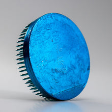 Laden Sie das Bild in den Galerie-Viewer, Blue Round Brass Ikebana Kenzan Flower Pin Frog
