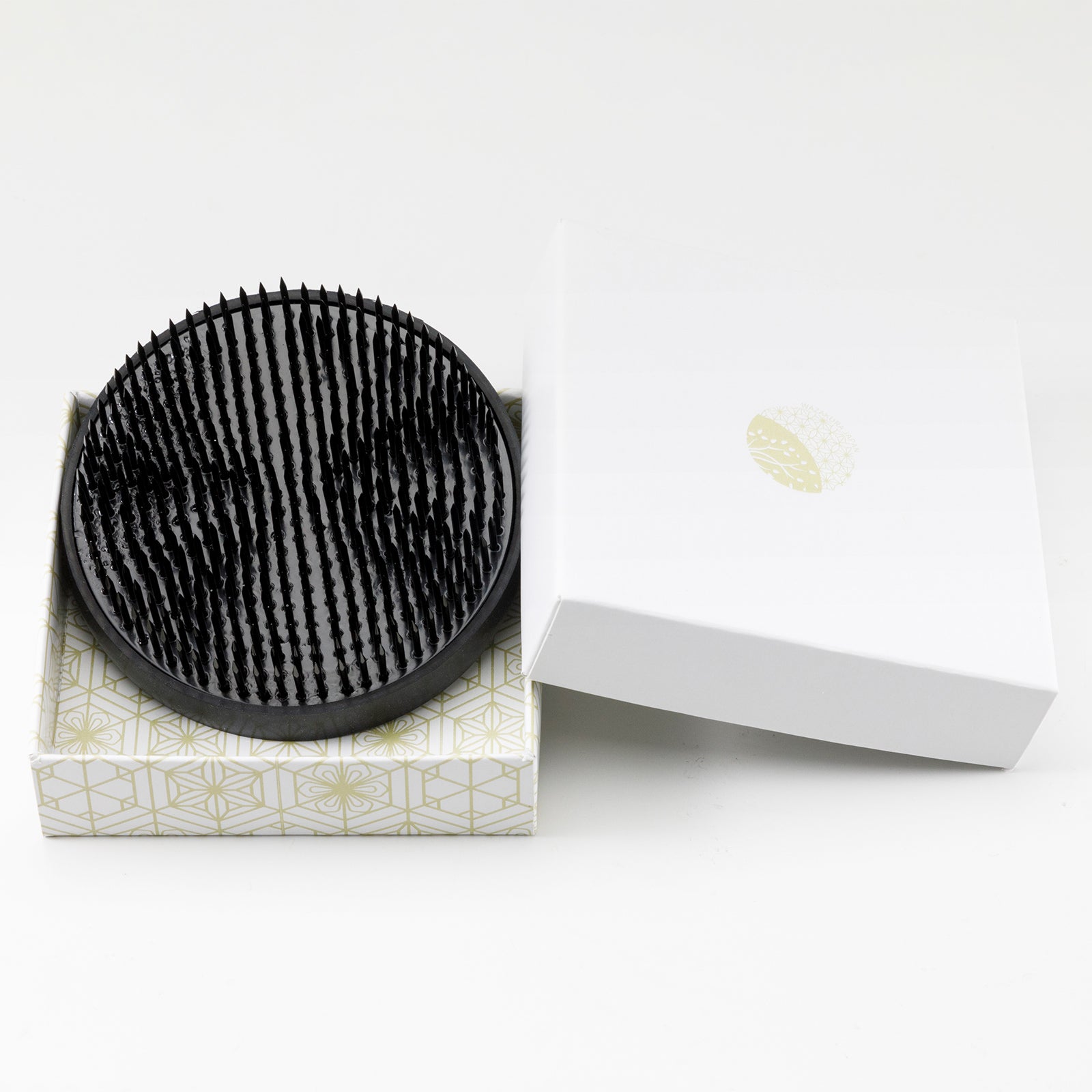 Ikebana Kenzan Japanese Flower Holder Round (3.5 in) (Black