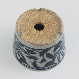 back of the Karakusa Banko Series Blue and White bonsai pot