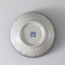 Load image into Gallery viewer, [ Minoyaki Series ] Small Ikebana Vase Round 5&quot;(128mm) White and Blue
