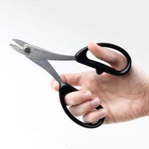 Hand holding the Wire Scissors Cutter