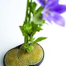 Load image into Gallery viewer, 2PCS Japanese Ikebana Essential Tool Set [ Ikenobo Scissors + Sun and Moon Kenzan]
