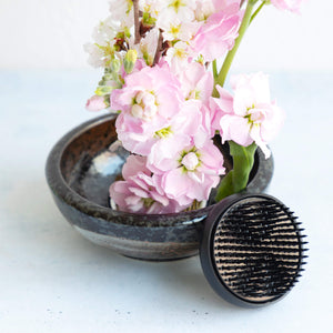 2PCS Japanese Ikebana Essential Tool Set [ Brass Kenzan + Black with Brown White Brush Vase ]