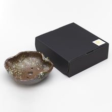 Load image into Gallery viewer, [ Shigaraki Series ] Leaf Shaped Ceramic Bonsai Pot 5.9&quot; (150 mm)

