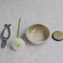 Load and play video in Gallery viewer, 2PCS Japanese Ikebana Essential Tool Set [ Brass Kenzan + Sand Beige Vase ]
