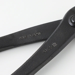 Made in Japan engraving on the wire cutter handles