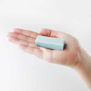 hand holding the fine grade sap eraser