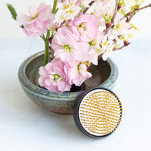 Load image into Gallery viewer, 2PCS Japanese Ikebana Essential Tool Set [ Brass Kenzan + Brown &amp; Blue Vase ]
